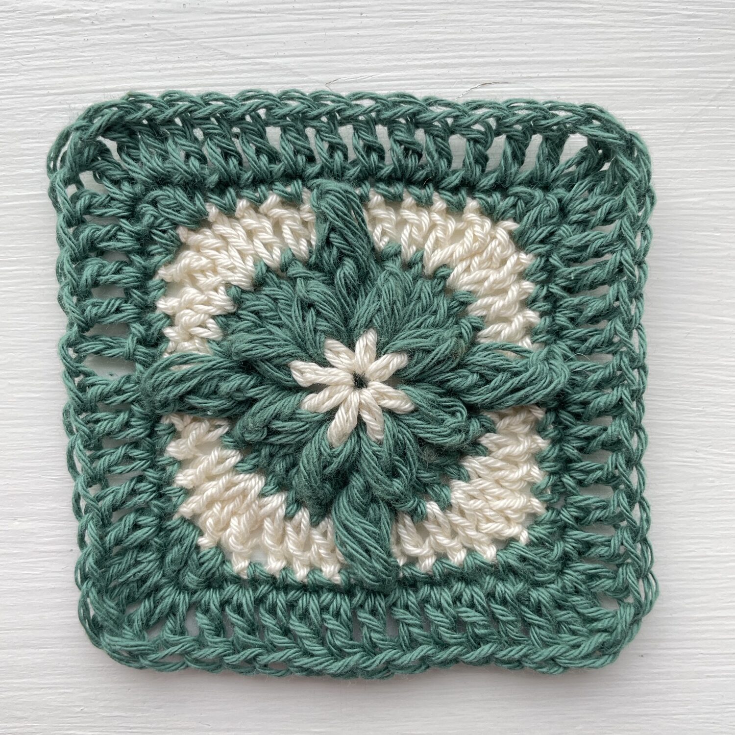 crochet granny square